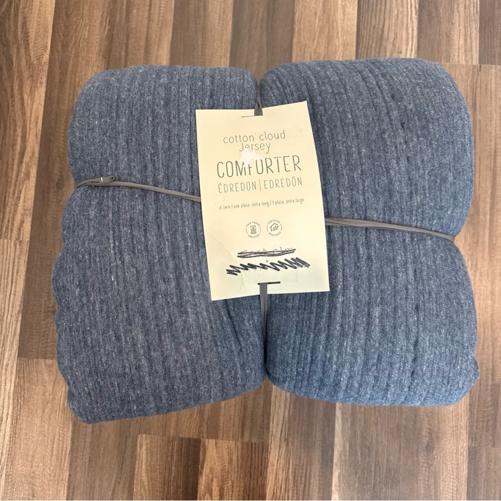 West Elm x Pottery Barn Teen Cotton Cloud Jersey Comforter Quilt - XL Twin- Navy